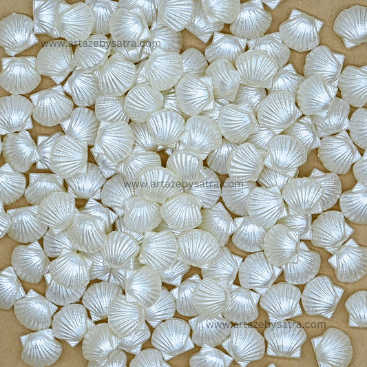 White Pearl Scallop Shell Shape Plastic Beads | Size : 11mm | PPB100