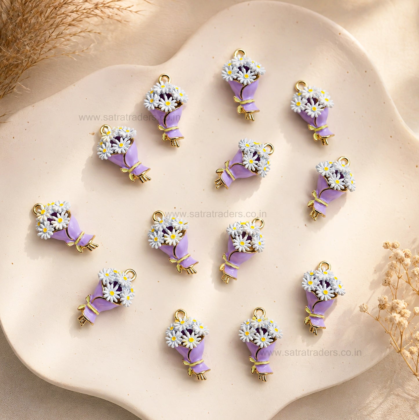 Daisy Flower Bouquet Charm Pendant | Size : 20mm | Qty : 1pcs | CHE183