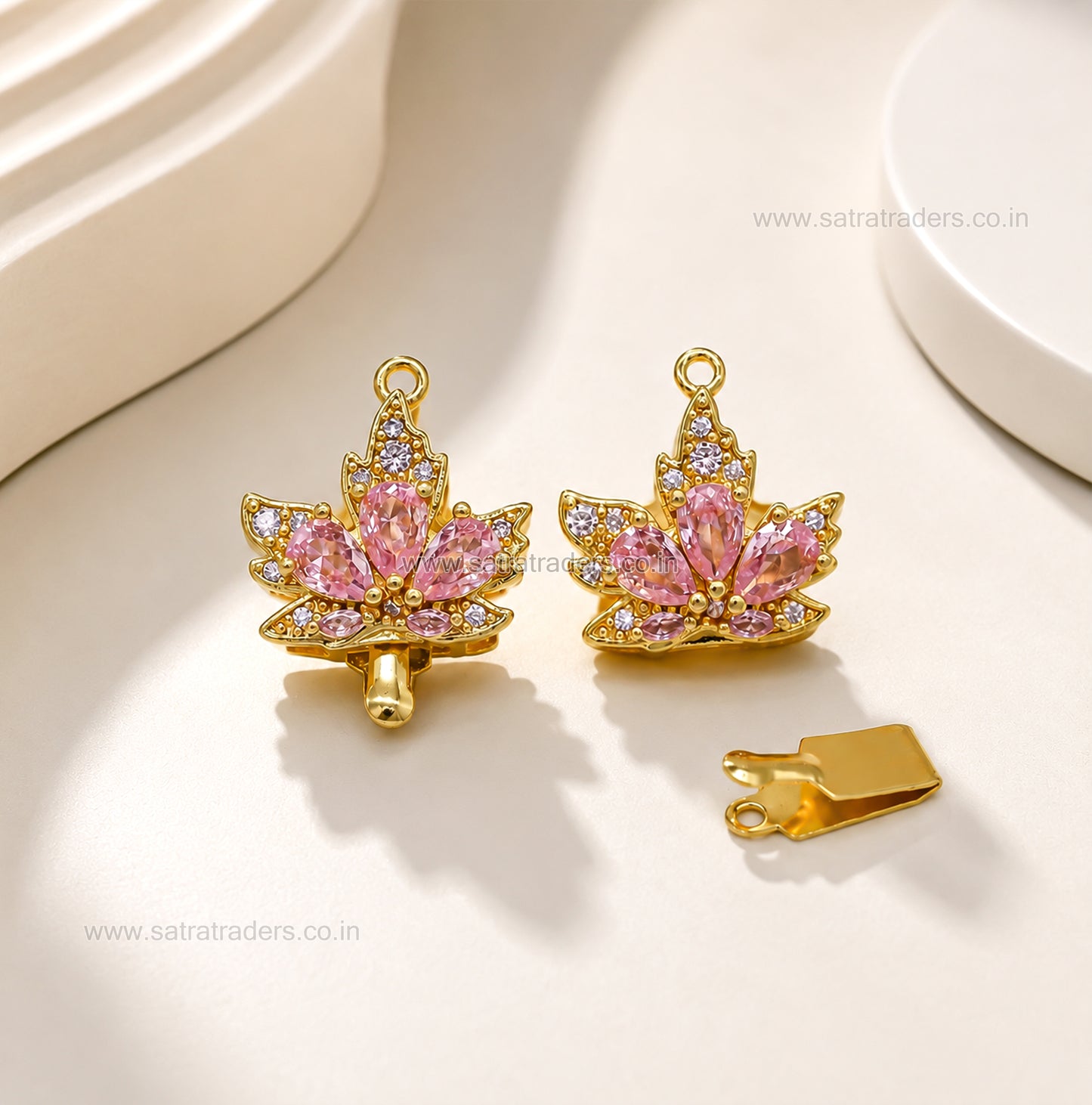 High Quality Maple Leaf Shape Brass Connector Charm With clip-on | Size : 22mm | Qty : 1pc | BC25